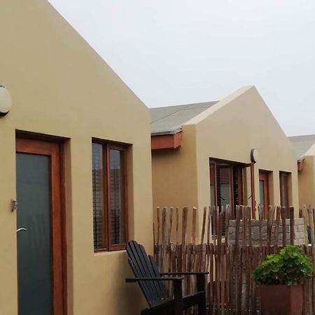 Appartement Walvis Bay Backpackers & Self-Catering Extérieur photo