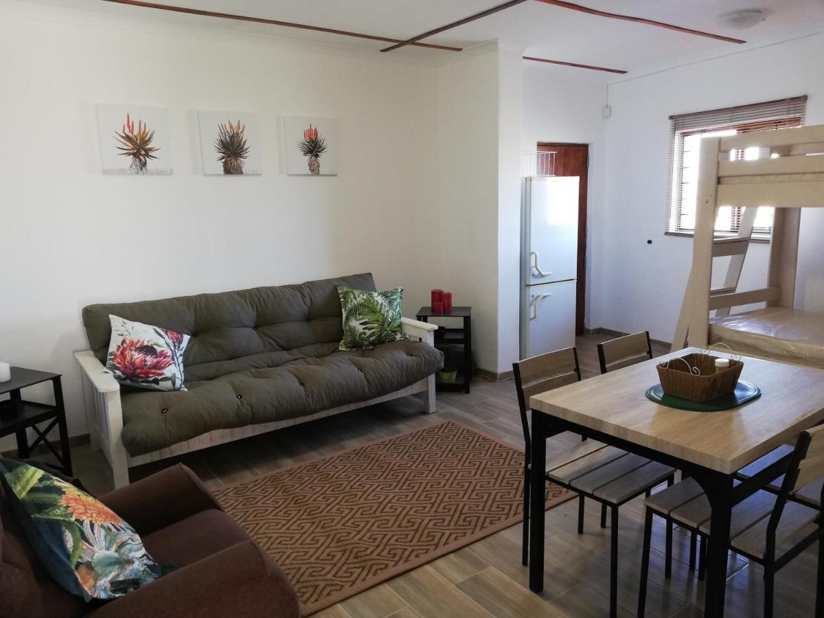 Appartement Walvis Bay Backpackers & Self-Catering Extérieur photo